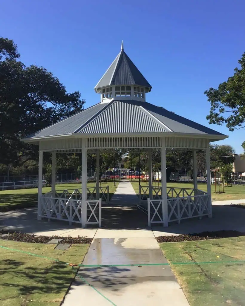 New metal roof on a Gazebo in Rotunda